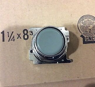 Cutler Hammer 10250T105 gray push button operator