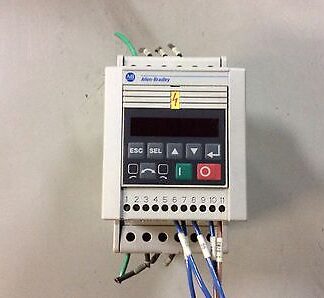 Allen Bradley drive, #160-BA03NPS1P1, SER-C, .75kw/1hp, frn-7.06
