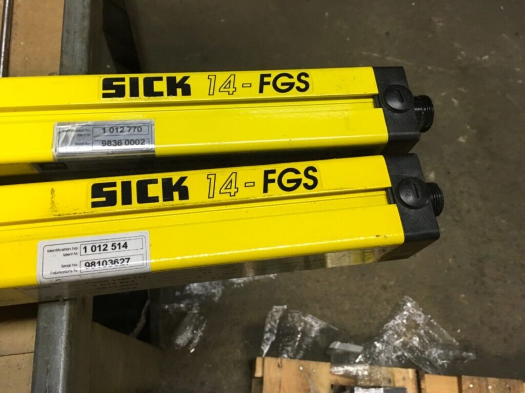 2-SICK safety light curtains, FGSE-1350-111, FGSS-1350-111, 14-FGS, warranty