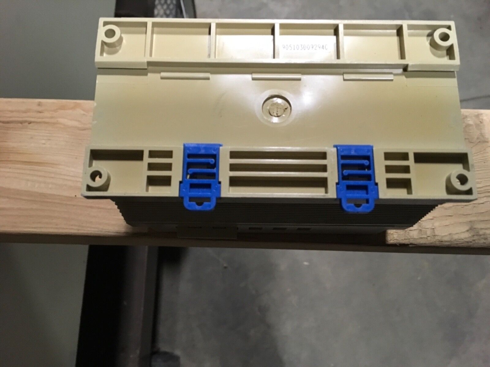 idec 100W power supply, PS5R-E24, output-24vdc 4.2A, input 100-240vac, - Image 3