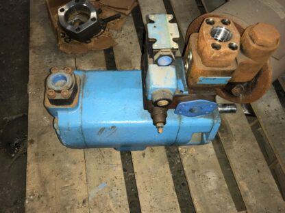 Vickers Pump, #2525VPF, #2345453-1, With 30 Warranty - Image 3