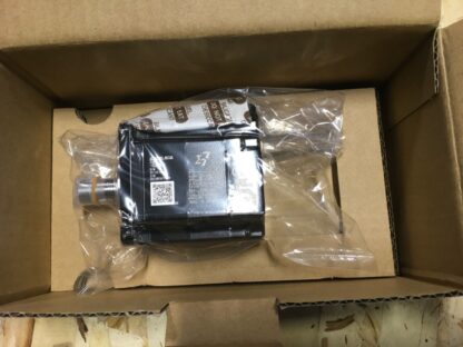 Yaskawa Electric AC Servo Motor, SGM7J-02AFA21, NOS, LG-141 - Image 2