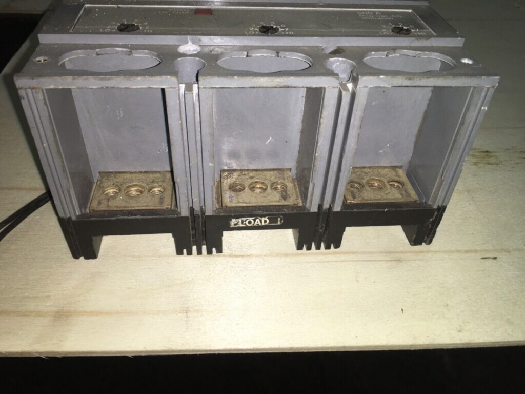 Siemens I-T-E Sentron Series breaker, HLD64F600, 3 pole, DR-84 - Image 3