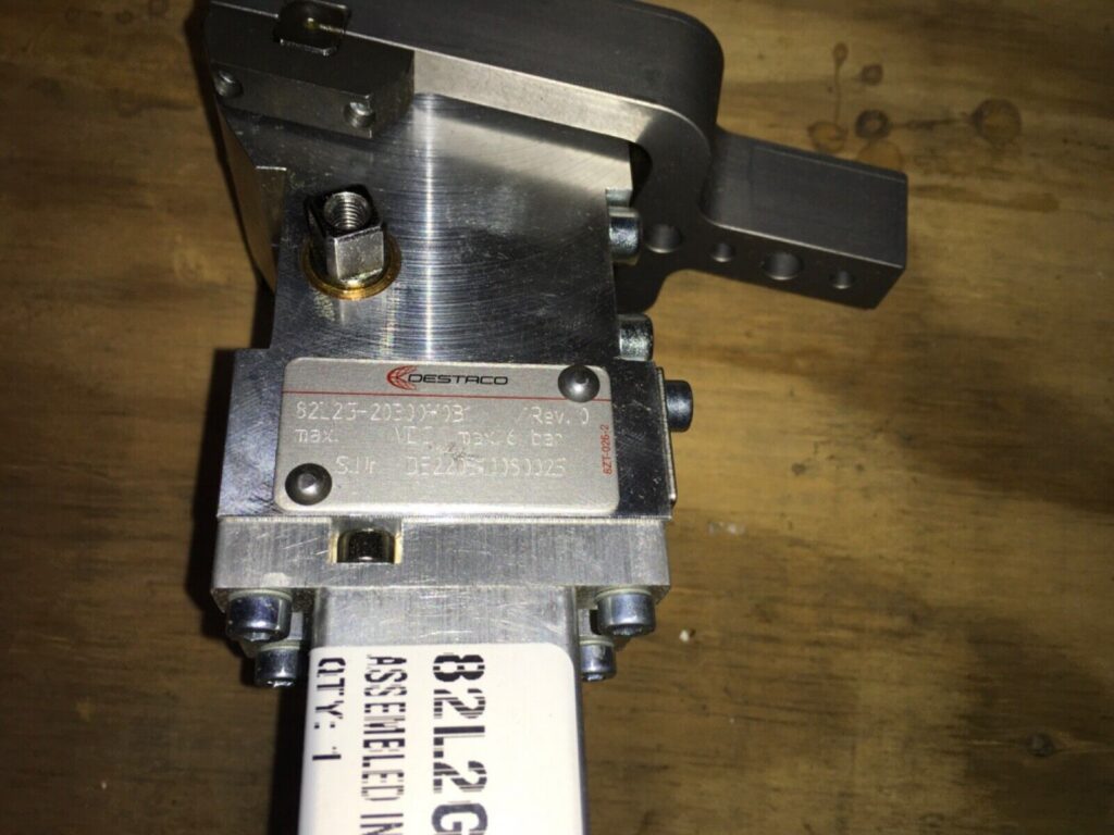Destaco Clamp, 82L2G-20300H0B1, NIB - Image 4