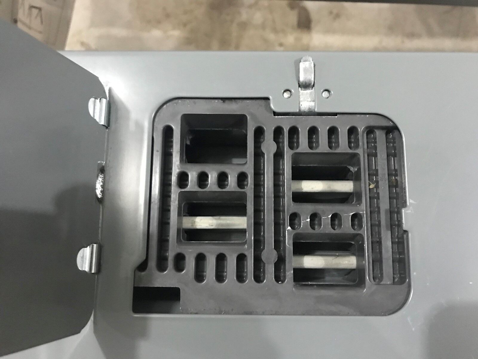 Square D AP3026 Aluminum Plug-In Busway, 72" Long, 225 AMP, 3P3W System, PS-202M - Image 2