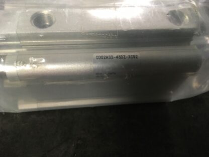 SMC cylinder metric bore 32mm, CDQ2A32-45DZ-XC92, NOS,  KP-119 - Image 2