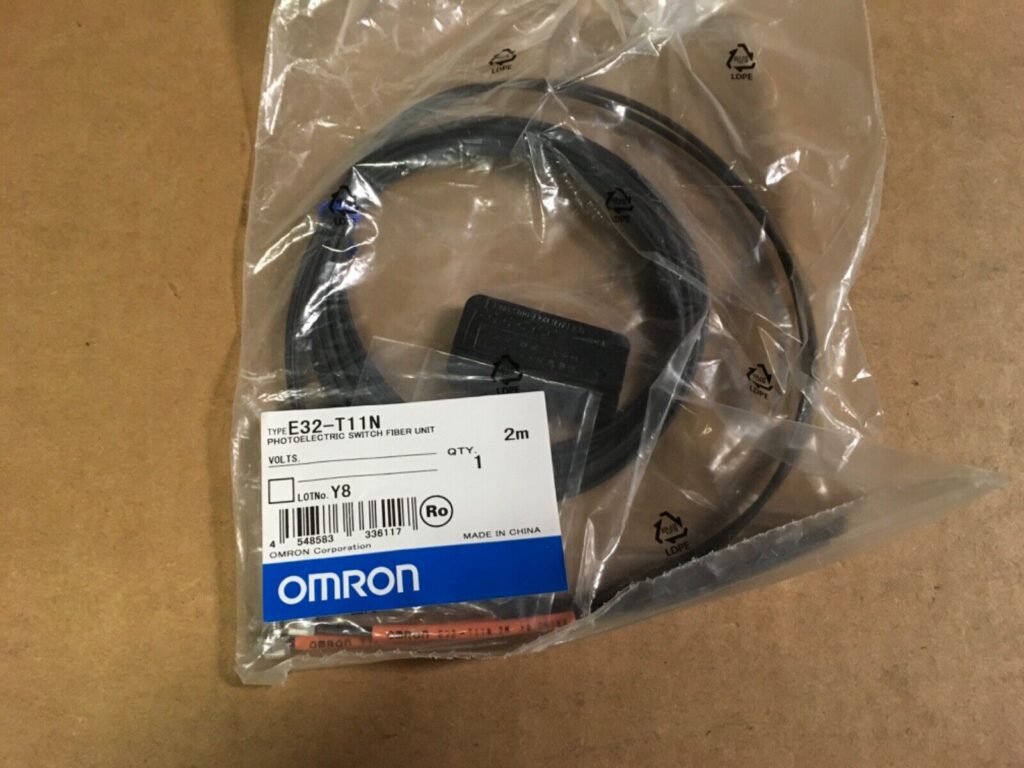 Omron photoelectric switch fiber unit, E32-T11N, KP-303