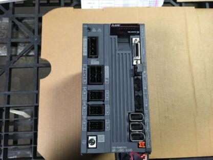 Mitsubishi Electric AC Servo Drive, MR-J4W3-444B, great condition, LG-11