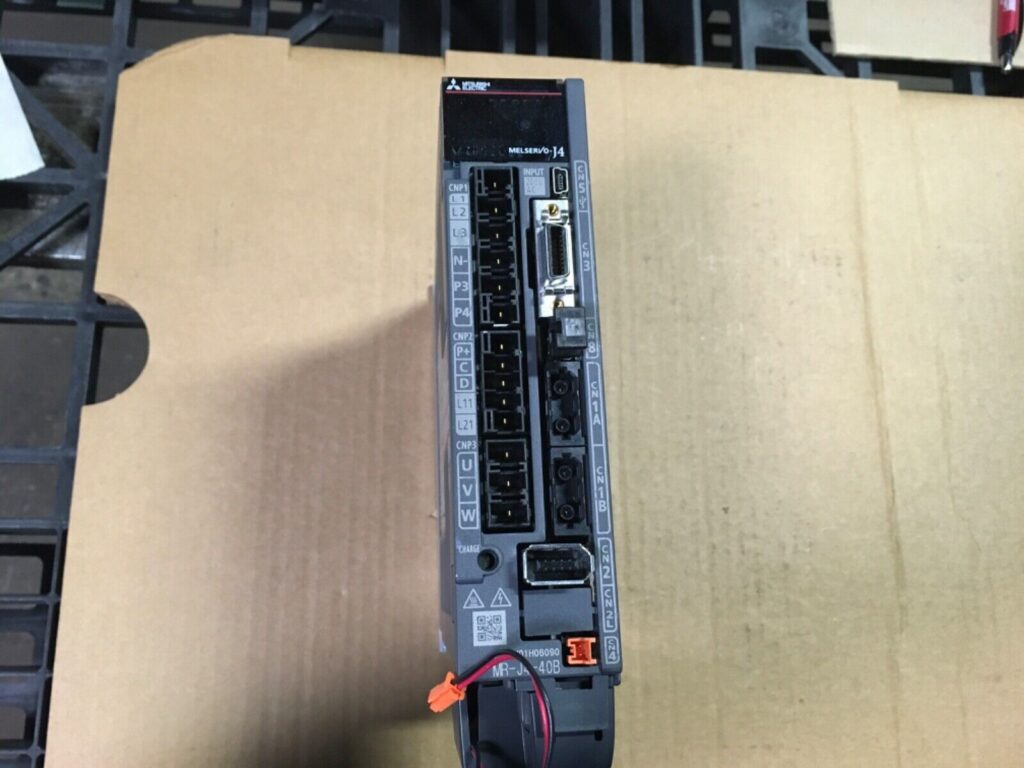 Mitsubishi Electric AC Servo Drive, MR-J4-40B, great condition, LG-15