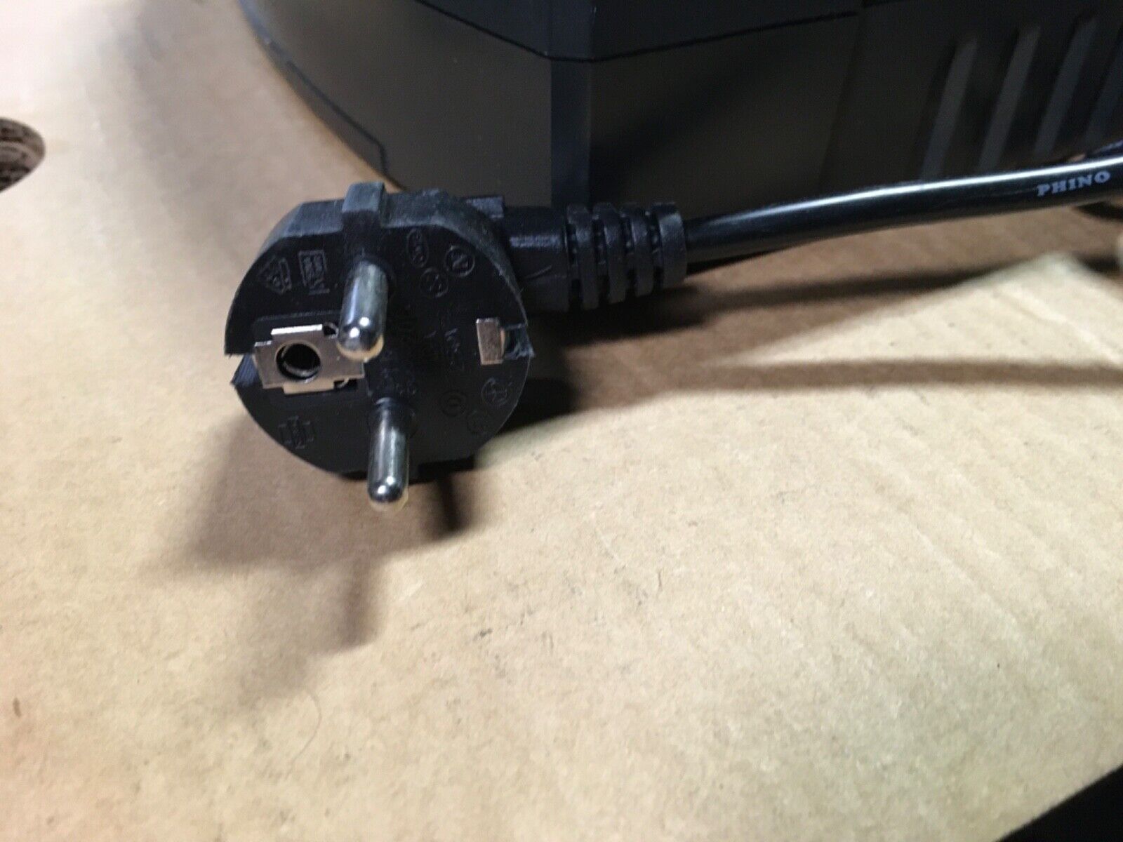 APC BACK UPS ES400, BE400-KR, great condition, LG-46 - Image 2