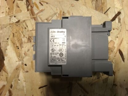 Allen Bradley Contactor, 100-C30EJ10, coil 24vdc, NOS, LG-94 - Image 4