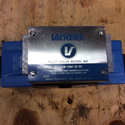 Vickers Valve, #DG4VS4W-016C-B-60, pilot Valve, 110v .85amp, 120v .69amp - Image 2