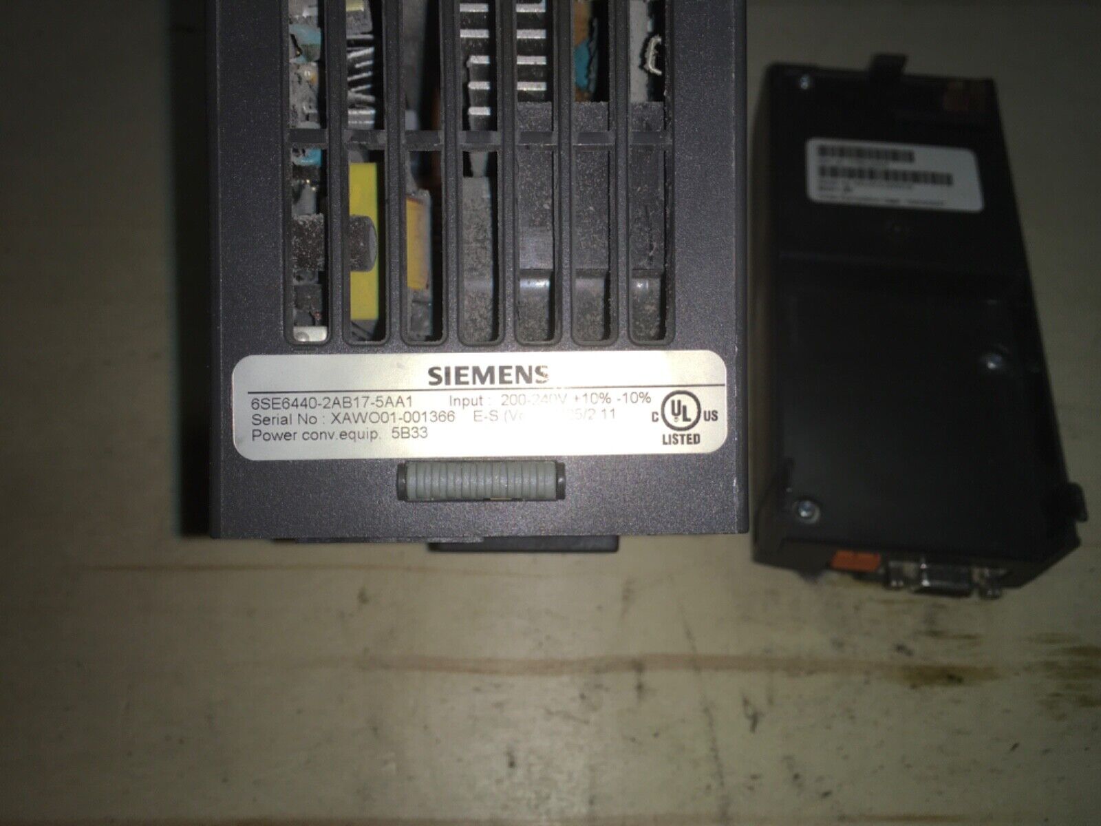 Siemens MicroMaster 440 PROFI BUS, 6SE6440-2AB17-5AA1,some fronts need tape - Image 4