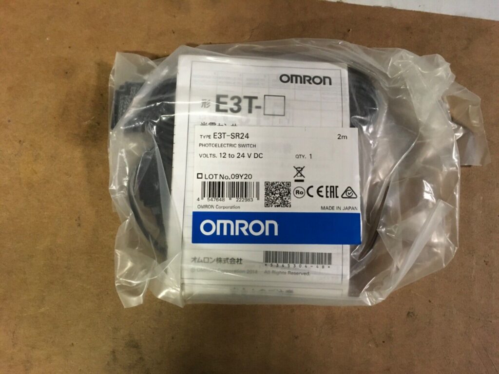 Omron photoelectric switch, E3T-SR24, 12-24 V DC, NOS, LG-225
