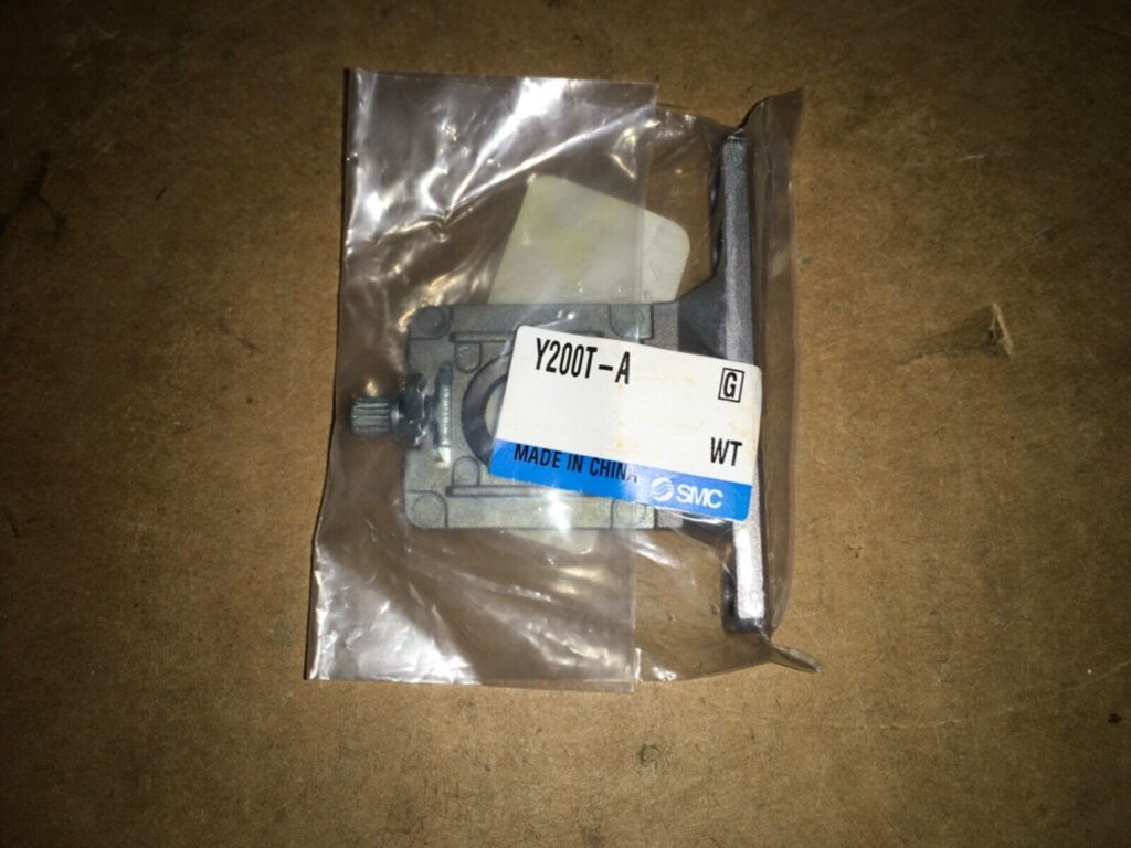 SMC Bracket, Y200T-A, NOS, LG-204