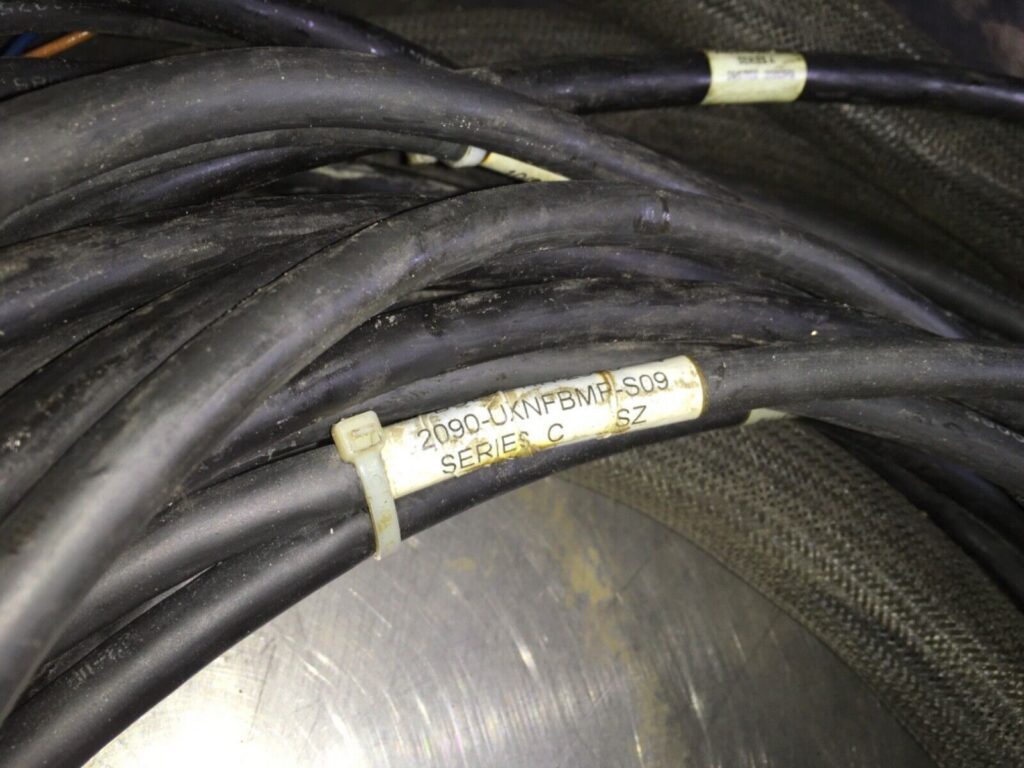 Allen Bradley Servo motor cables leads, 2090-XXNPMP-14S09, ADI-1423 - Image 5