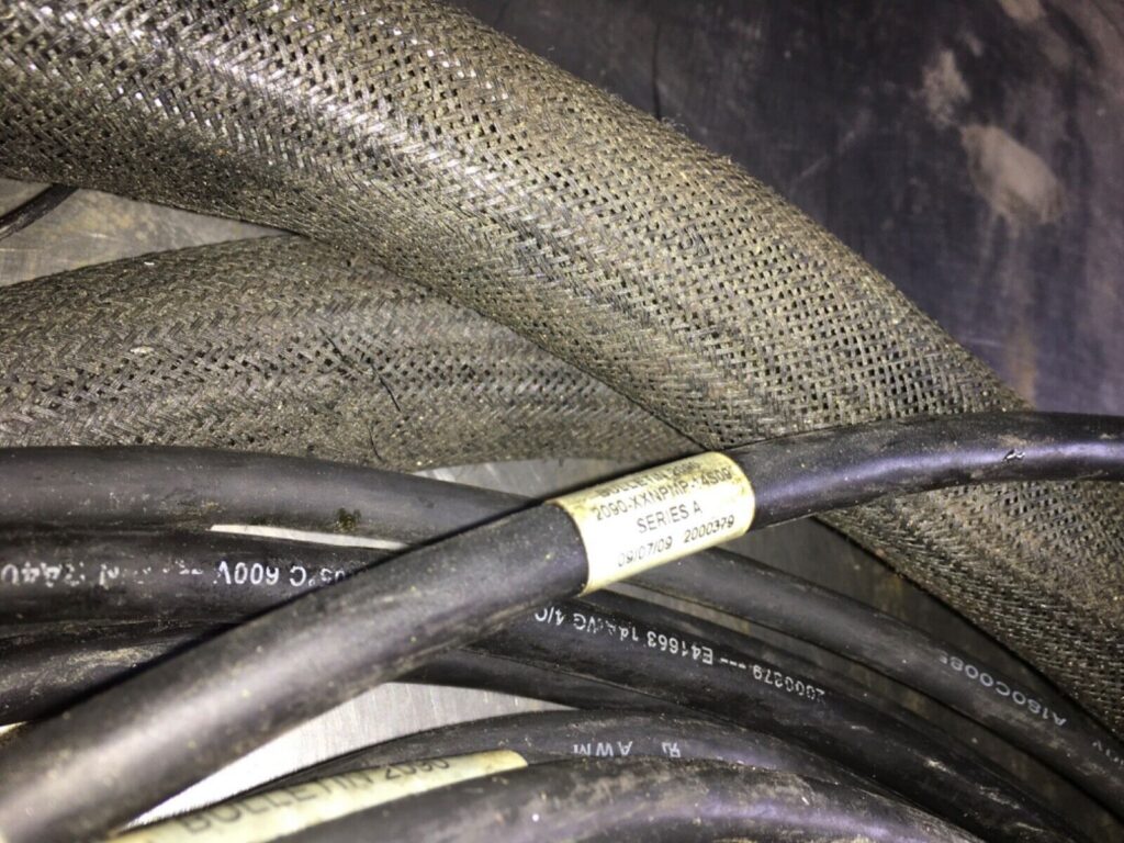 Allen Bradley Servo motor cables leads, 2090-XXNPMP-14S09, ADI-1423 - Image 6