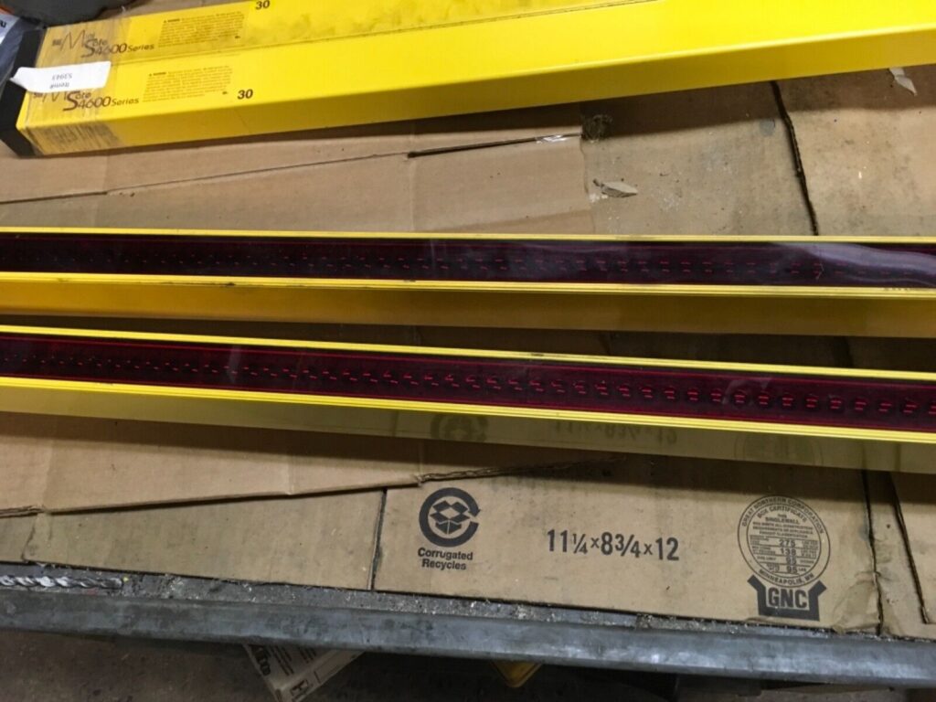 STI safety light curtain, MS46SR-30-1215-Q2-R-NO-FP, MS46-30-1215-Q2-X-SC1 - Image 5