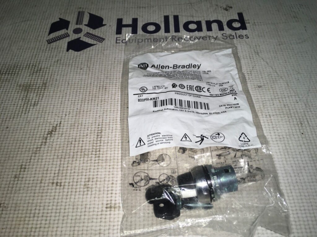 Allen Bradley key spring return selector switch, 800FM-KR21, NOS, LG-2138