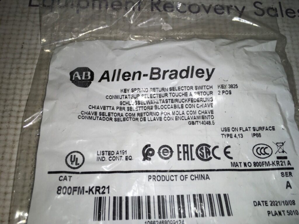 Allen Bradley key spring return selector switch, 800FM-KR21, NOS, LG-2138 - Image 2