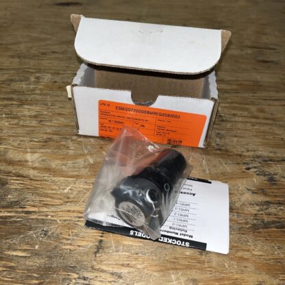 Dwyer Regulator #MPR1-0, New Open Box  , LG-2614 - Image 3