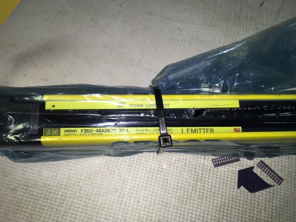 Sti Omron light curtains, F3SG-4RA0670-30-D, F3SG-4RA0670-30-L, NOS, LG-2134 - Image 2