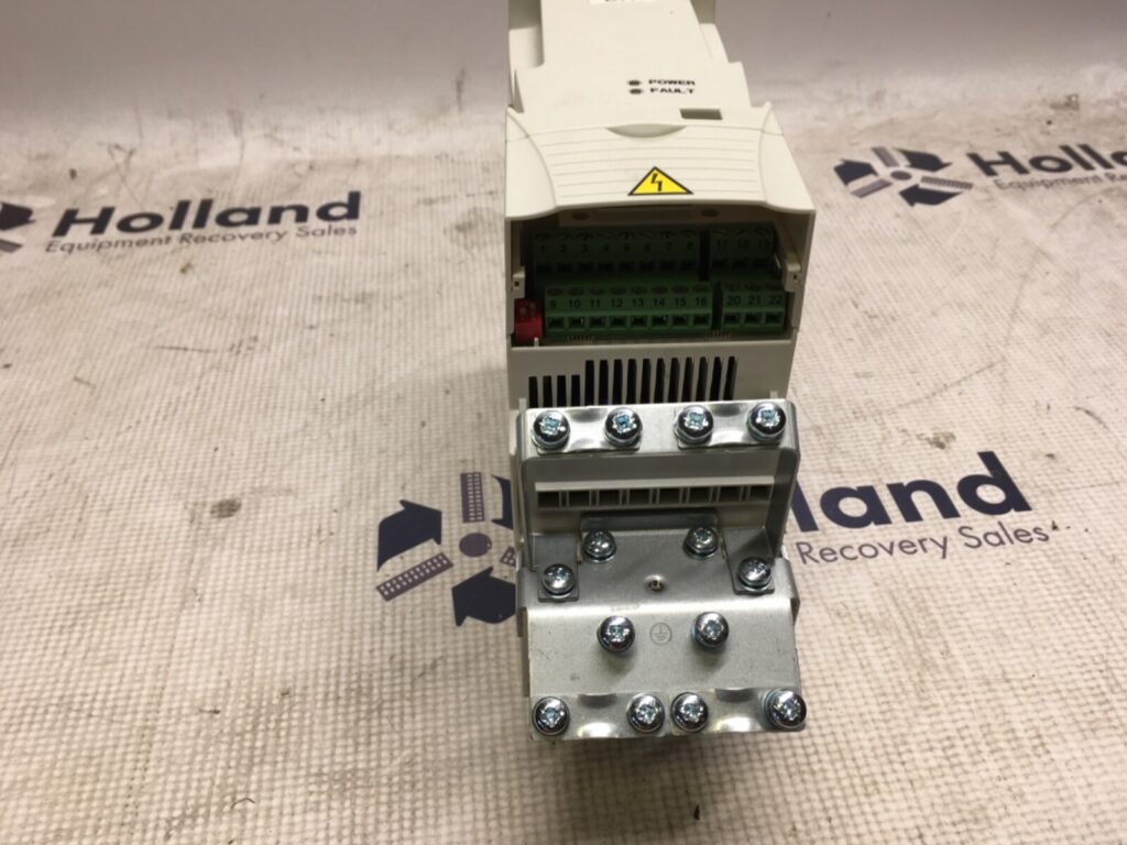 ABB 1hp drive, ACS355-03E-02A4-4, RJ-59 - Image 3