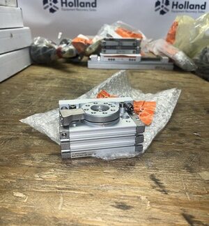 SMC Cylinder, #25A-MSQB10L4-DIS00385, New Open Box, LG-3931
