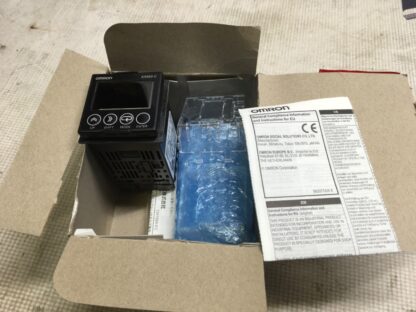 Omron power monitor, KM50-C1-FLK, AC100-240V, NOS, LG-4131 - Image 2