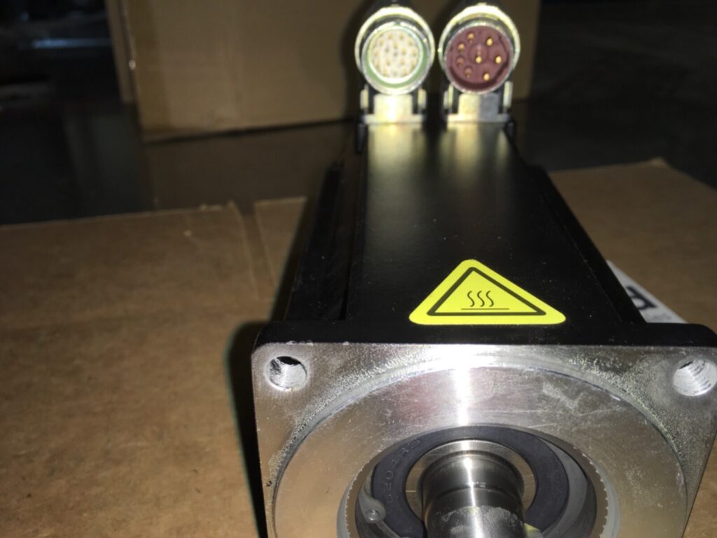 Beckhoff Servo motor, AM3043-1G31-0000, 5000rpm, ADI-1304 - Image 2