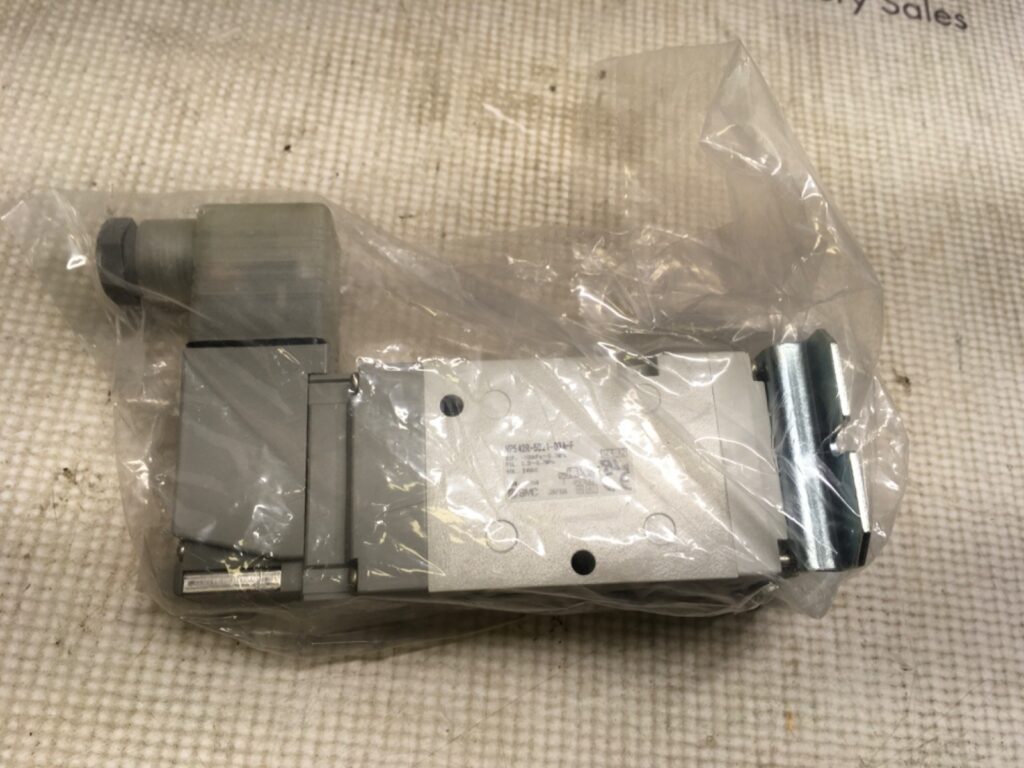 SMC solenoid valve, VP542R-5DZ1-03A-F, NOS, LG-4571 - Image 2