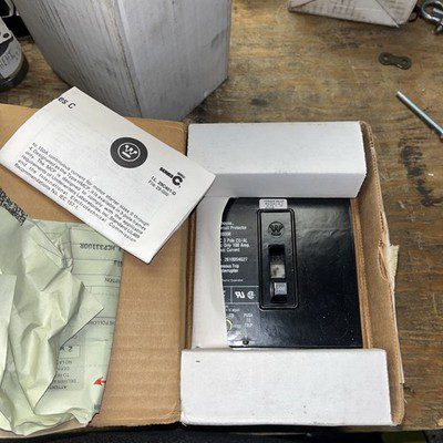 Westinghouse Breaker #MCP331000R, HEHI-2592