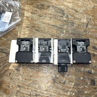 Lot Of 4-SCHMERSAL, AZ 15ZVRK-M20, , New Open Box, HEHI-2570