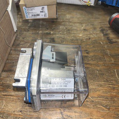 TIVAL Switch, #FF4-4DAH, NOS, HEHI-2682 - Image 2