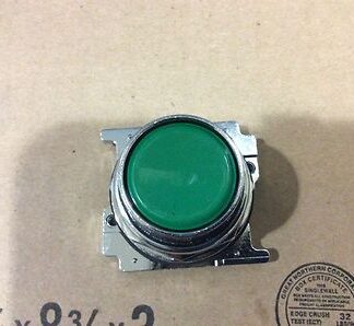 Cutler Hammer 10250T103 green push button operator, NOS, (CDR-98)