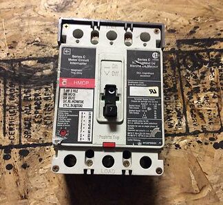 Cutler-Hammer Circuit Breaker, 7amp #HMCP0070C, 3-pole, 600-250v, (BDR-387)