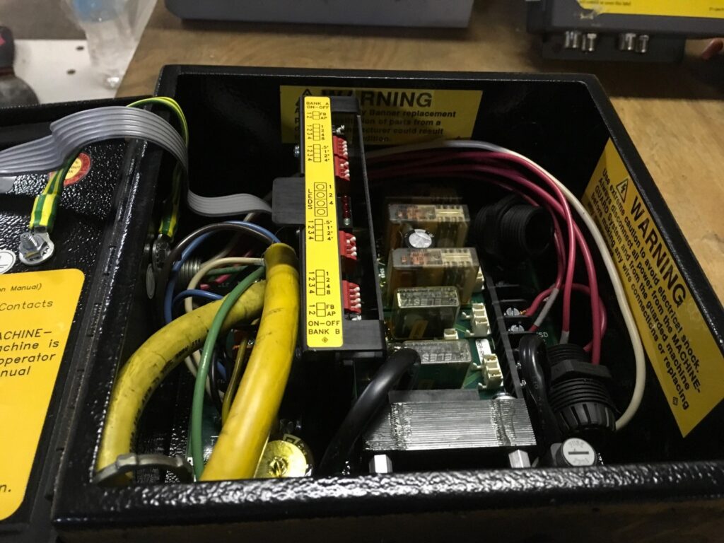 Banner Engineering Machine Guard Control Box, model MGCA-4, pre-owned, (PS-216) - Image 5