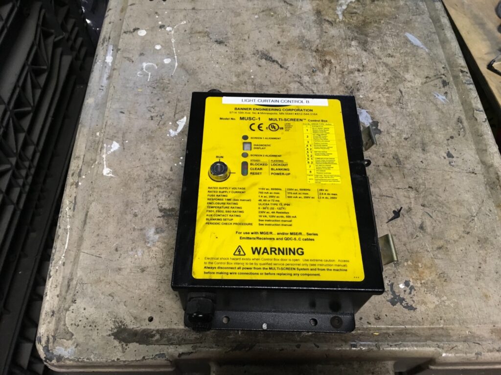Banner Engineering Multi-SCREEN Control Box, model MUSC-1T3, NOS, (MOT-307)