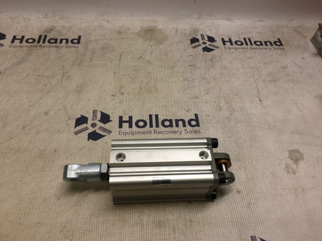SMC cylinder, CDQ2A63-100DMZ, pre-owned, KP-1516