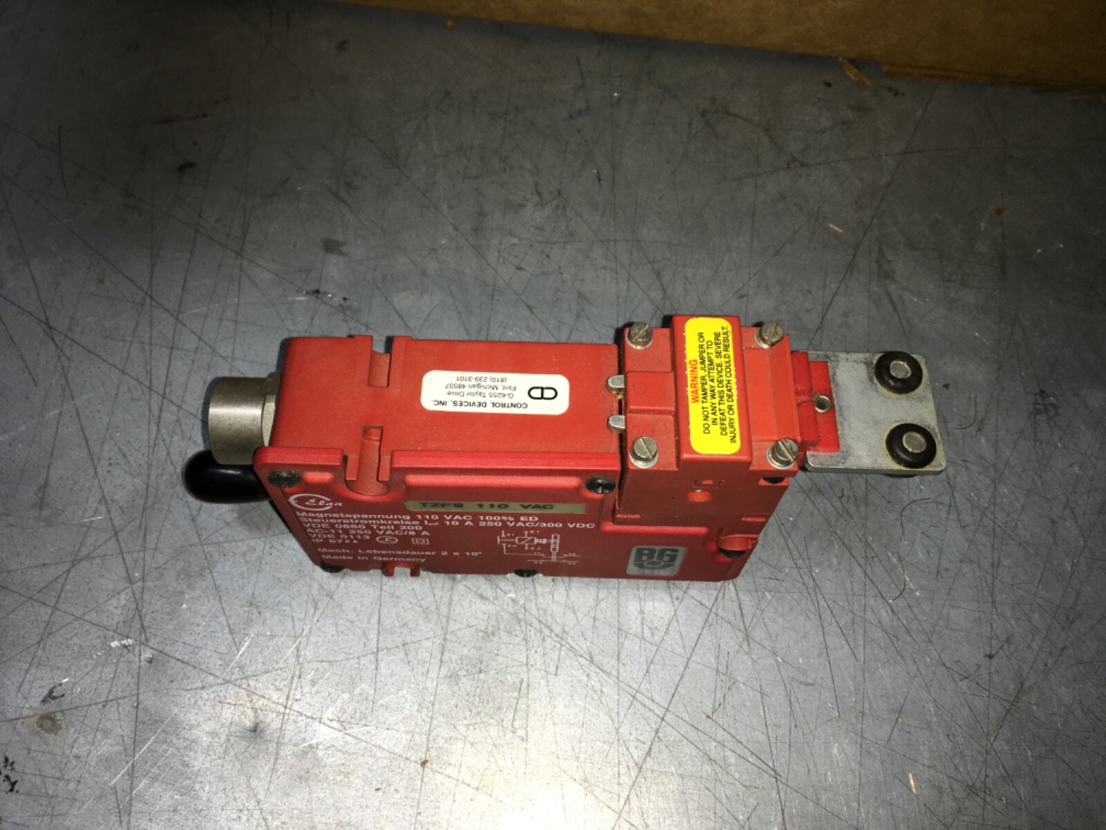 Elan interlock switch, TXFS 110 vac, pre-owned, (ADI-752) - Image 2