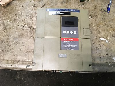 Square-D Telemecanique 2.2kw/3hp drive, #ATV18U41N4 cover screw missing, DR-2965