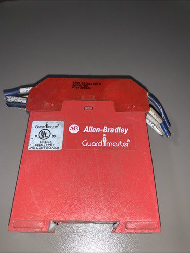 Allen-Bradley Guardmaster 440N-S32013 Control Unit, Free Shipping To Lower 48 - Image 2