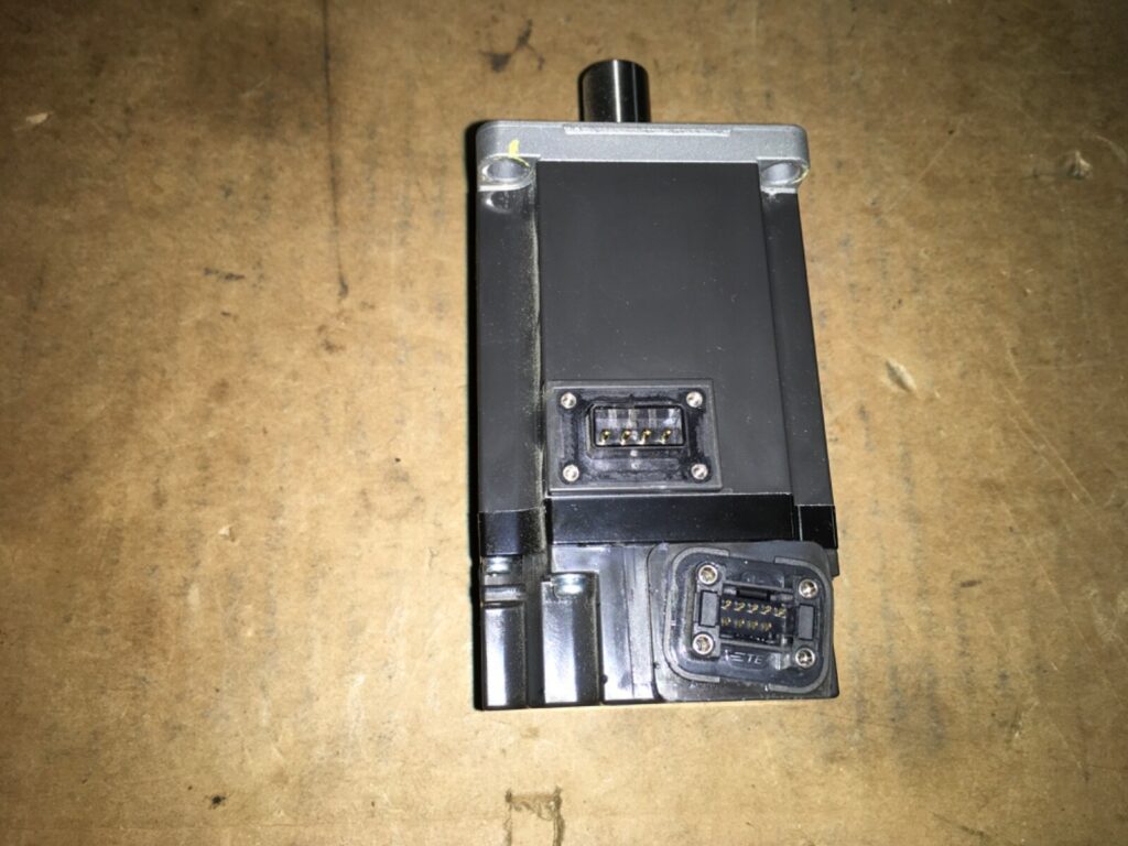 Mitsubishi Electric AC Servo motor, HG-KR43, 3AC, 108V, 2.6A, 3000rpm, LG-327 - Image 2