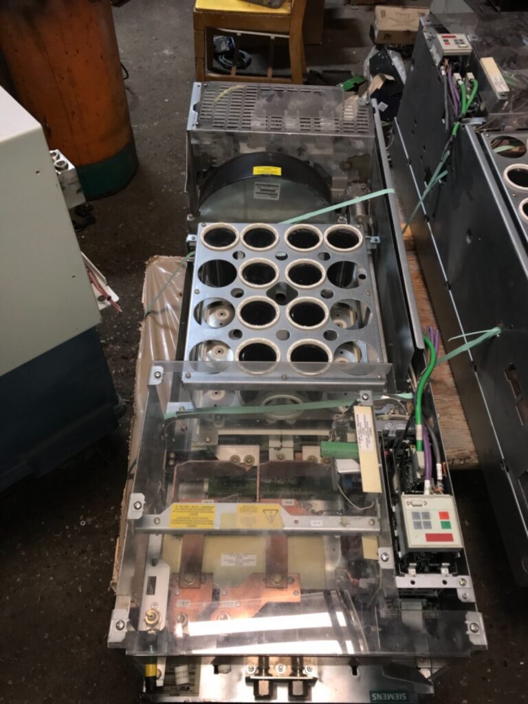 SIEMENS DC Inverter, #6SE7032-1Tg50-1AA1-Z, pre-owned, (FLO-32)