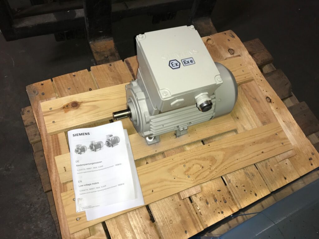 Siemens Motor, #IMJ6083-2CA90, 1.3kw, 3430rpm, 460v, NOS, (DR-4770) - Image 3