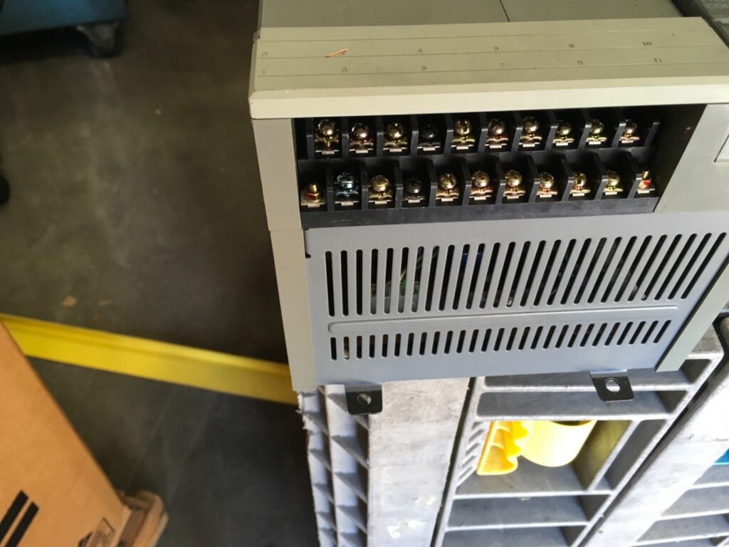 Allen-Bradley SLC 500 Programmable Controller, 1747-L20D, output, triac, DC-sink - Image 3
