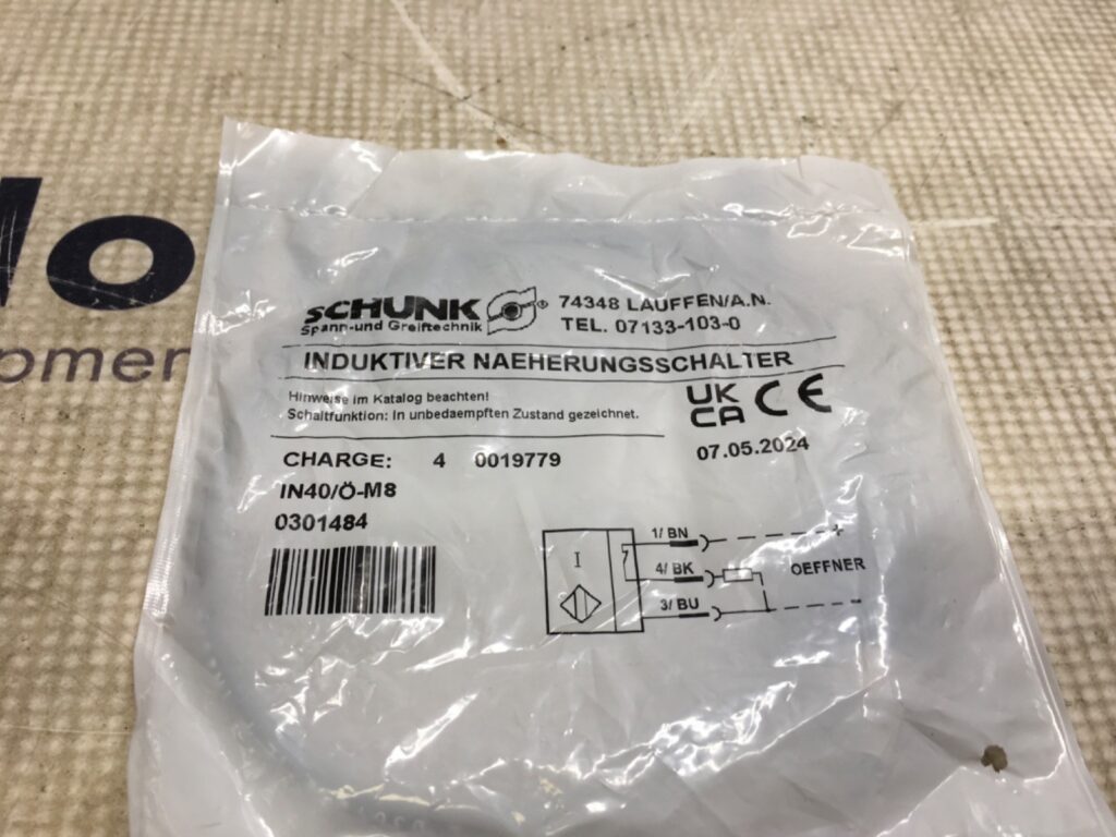 Schunk sensor, charge 4 009779, IN40/O-M8, 0301484, NOS, (KP-1692) - Image 2