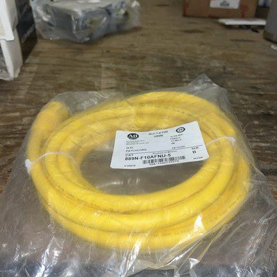 Allen Bradley Cable  #889N-F10AFNU-5, (KP-1762)