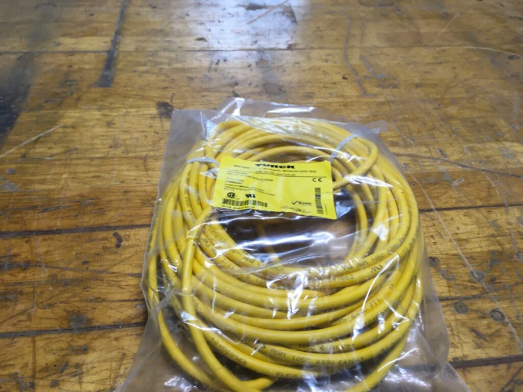 TURCK cable, 200003489, RKC 4.4T-15-RSM 40/S101/S3344, NOS, (KP-2020)