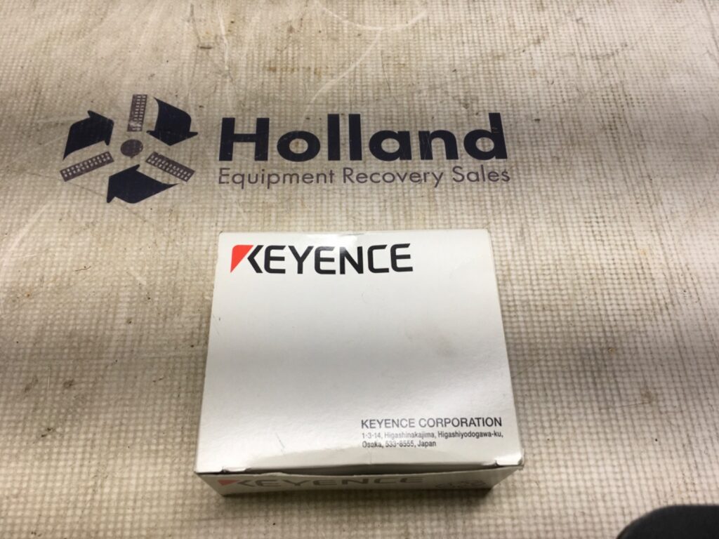 Keyence comman mounting bracket, OP-88634, NOS, (KP-1928)